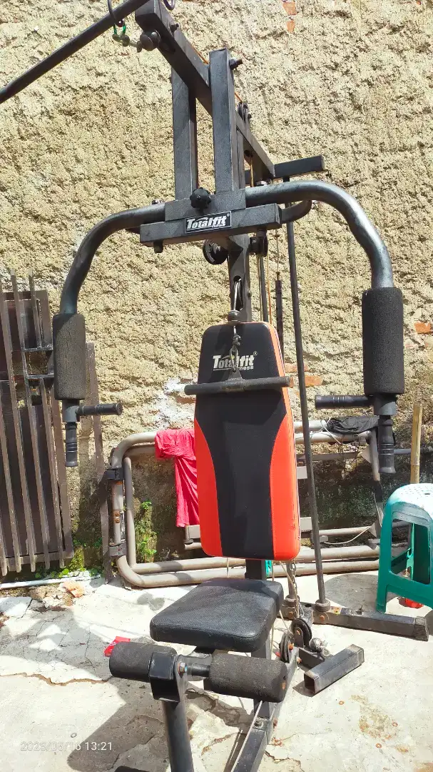Alat olahraga fitnes home gym