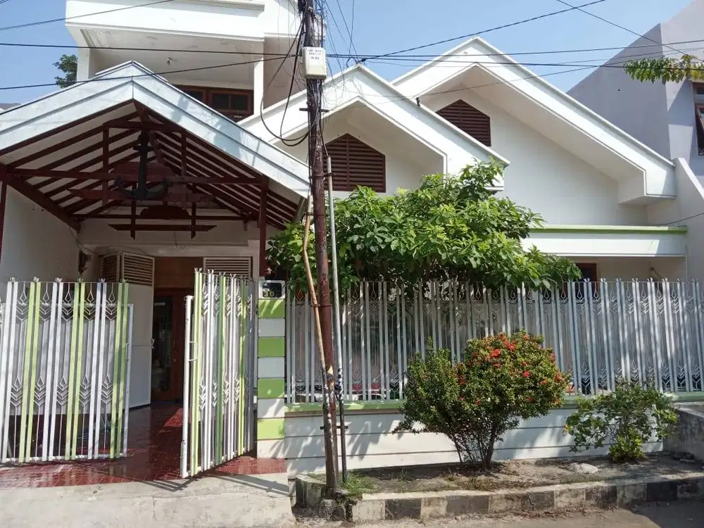 DIJUAL RUMAH DHARMAHUSADA INDAH SURABAYA TERAWAT SIAP HUNI
