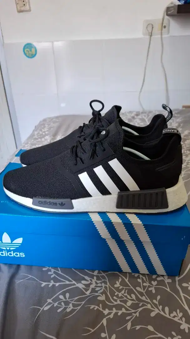Sepatu Adidas NMD R1 Primeblue Warna Hitam Size 46