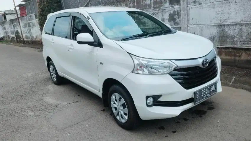 Avanza E 2016 At putih