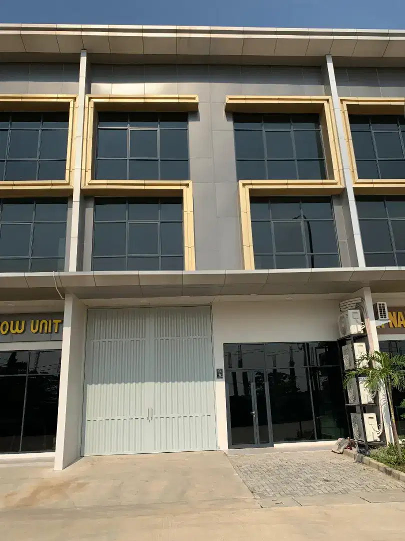 Disewakan Gudang 3 Lantai Jl. Raya Kota Bumi Tangerang Tipe 9x33