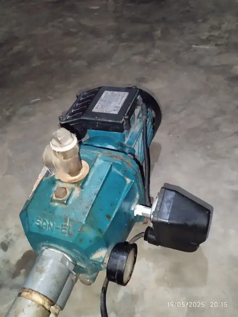 Pompa air bekas merk San-Ei 370 JP