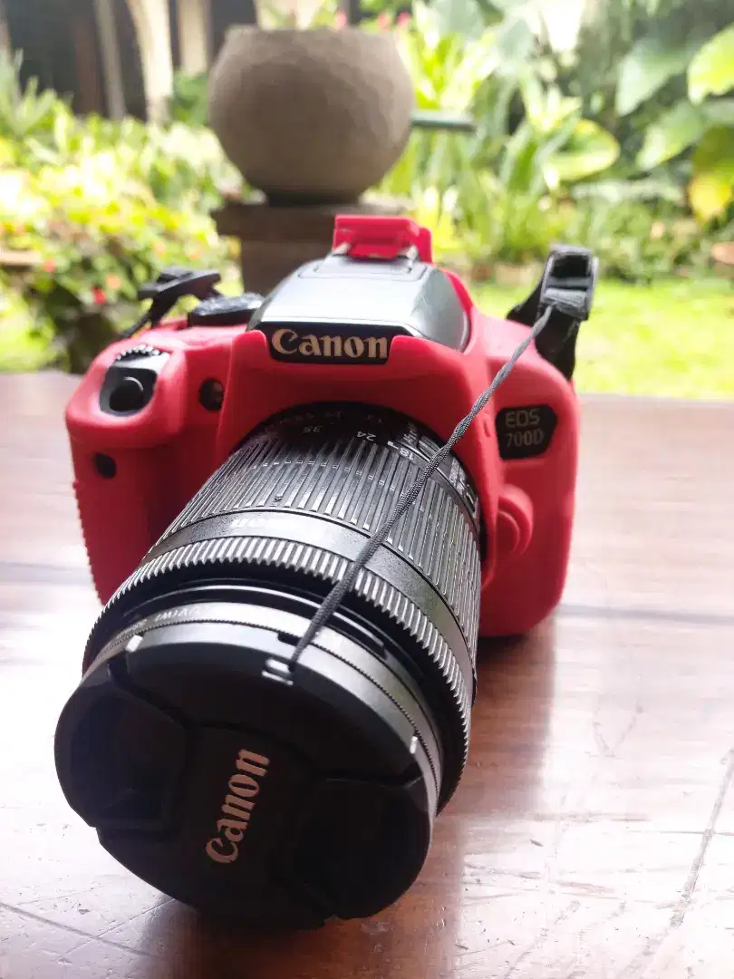 DIJUAL KAMERA Canon EOS 700D