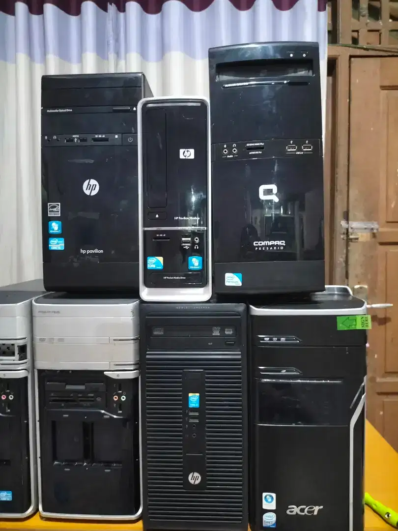 Borong Komputer eks kantor 8 unit