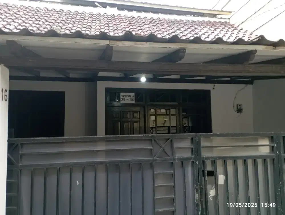Di kontrakan rumah berlantai 2