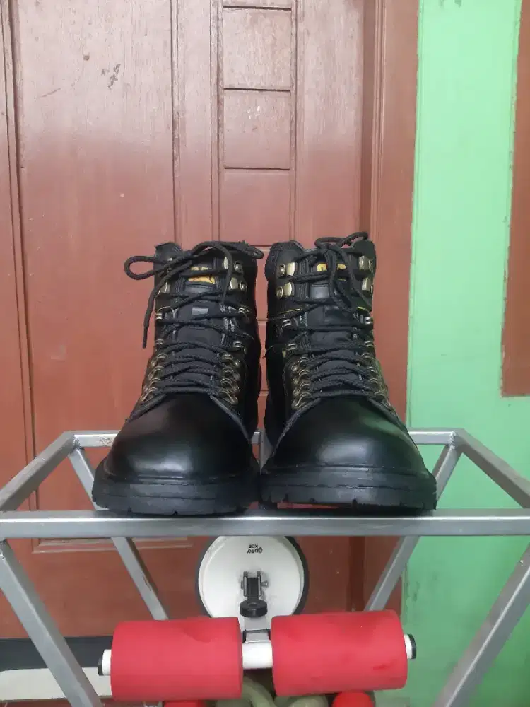 Caterpillar size 42 all item