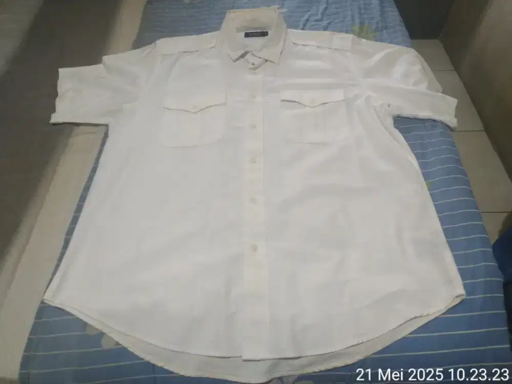 Baju putih Polo size 16