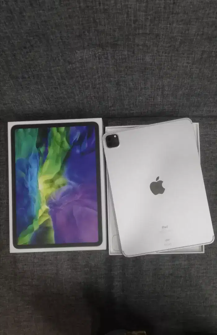 Ipad pro 11 inch (Gen 2) 128GB cellular+wifi silver ex ibox