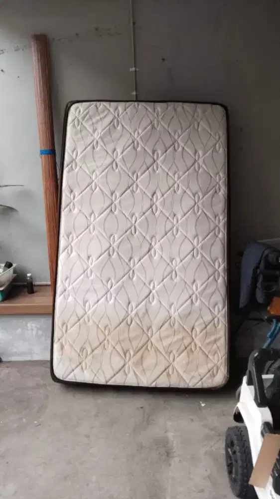 Jasa cuci kasur springbed sofa karpet jok mobil dll