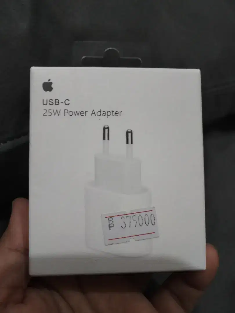 USB c 25 W power adapter