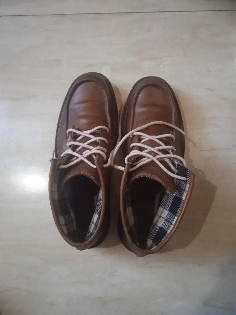 semi boot Clarks polyveldt size 10/44