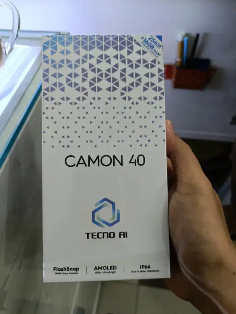 Tecno camon 40 8/256 pro garansi resmi