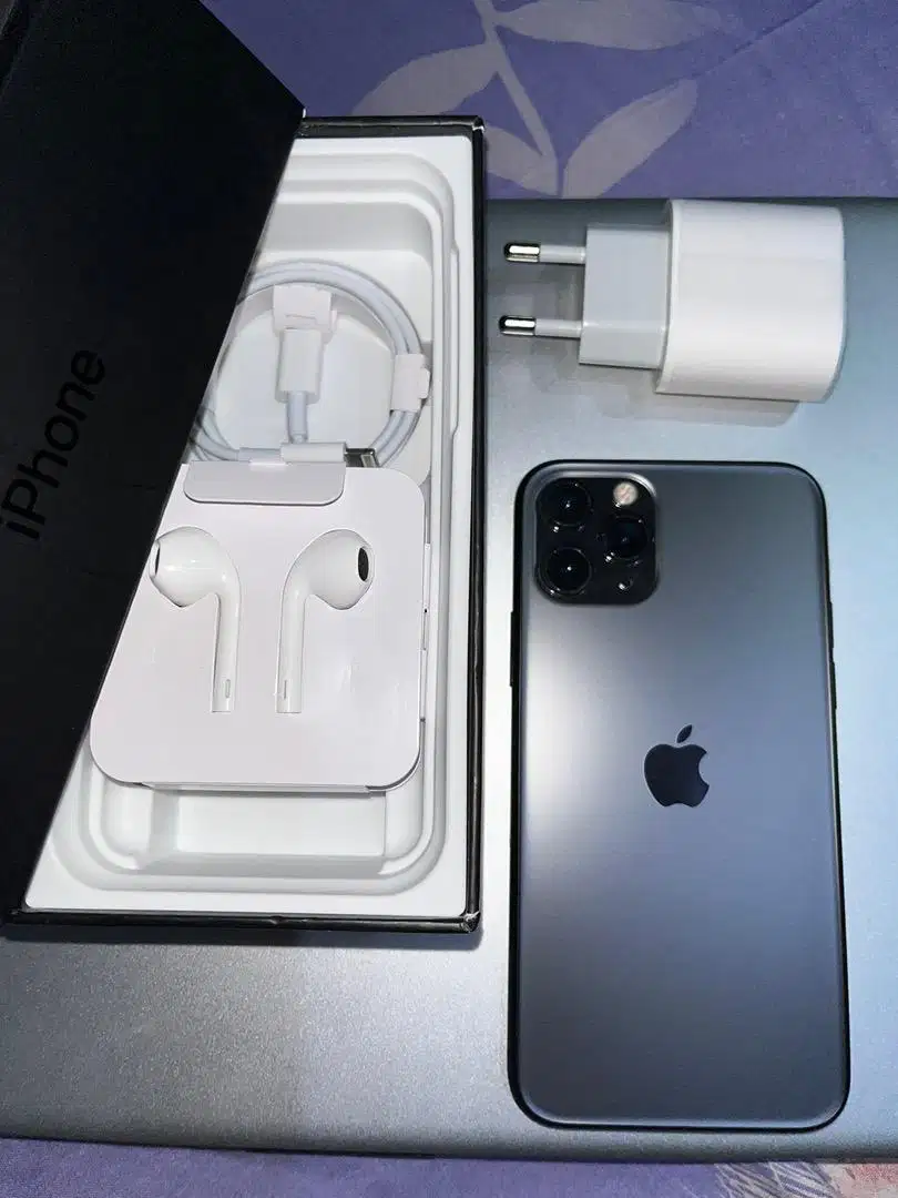 iPhone 11 Pro 256 GB mulus inter fullset all operator