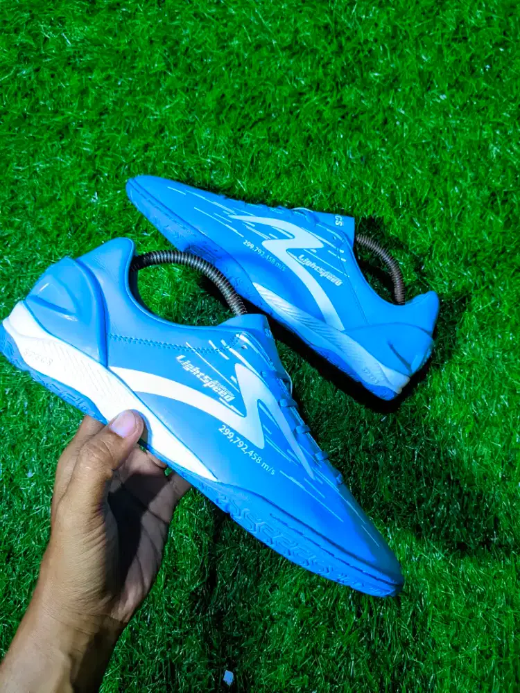 Sepatu Futsal Specs Lightspeed Reborn Size 44