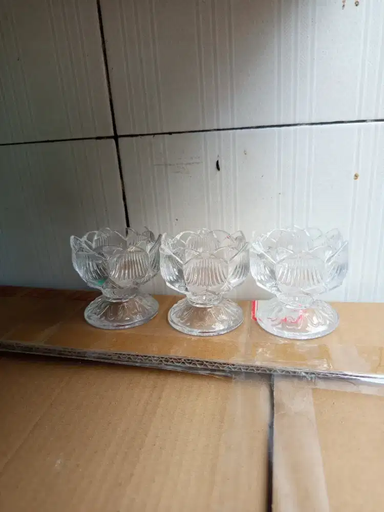 Gelas cantik bentuk teratai