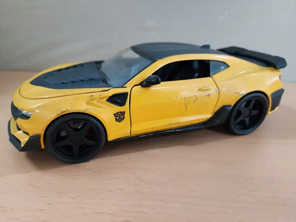 Chevrolet Camaro 1:24 Bumblebee