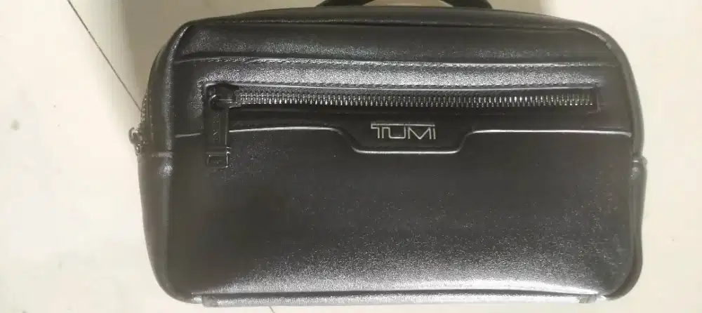 Tas pria handbag tumi beli di Korea pengasi oleh bos