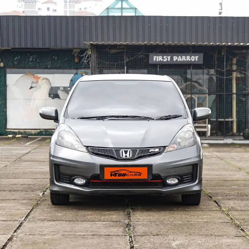 HONDA JAZZ RS AT 2013