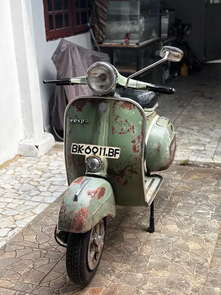 VESPA SPRINT VELOCE (BAGOL 1975)