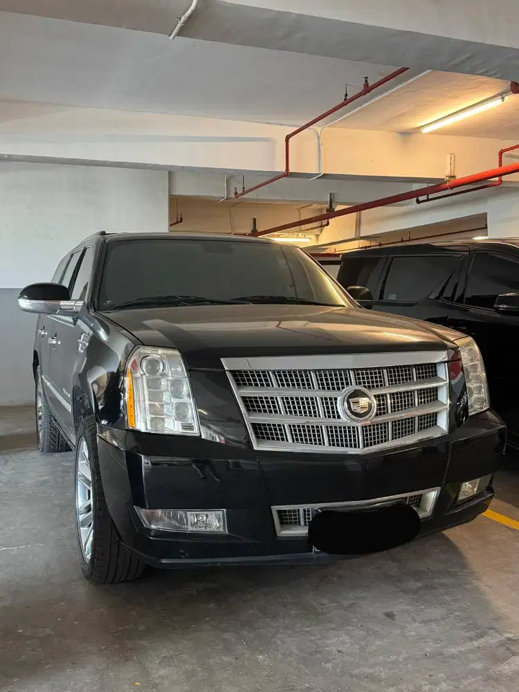 Cadillac Escalade 6.2 Platinum 2010 Black Hitam VIP 2+2 2011 Escalade