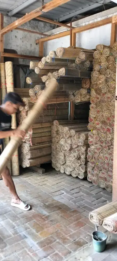 TIRAI BAMBU TIRAI KAYU SURABAYA: 
Disini menerima pemesanan
 tirai