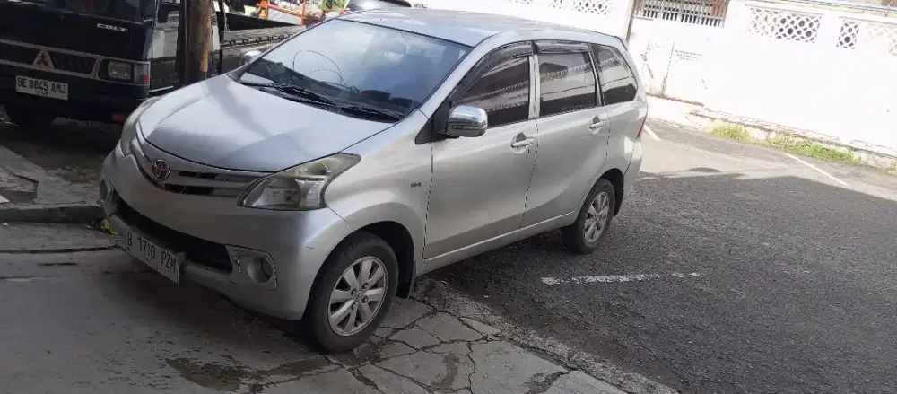 Avanza E 2013 original istimewa