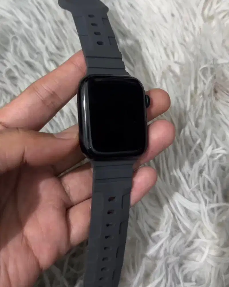 Apple Watch SE Gen 2 44mm Midnight