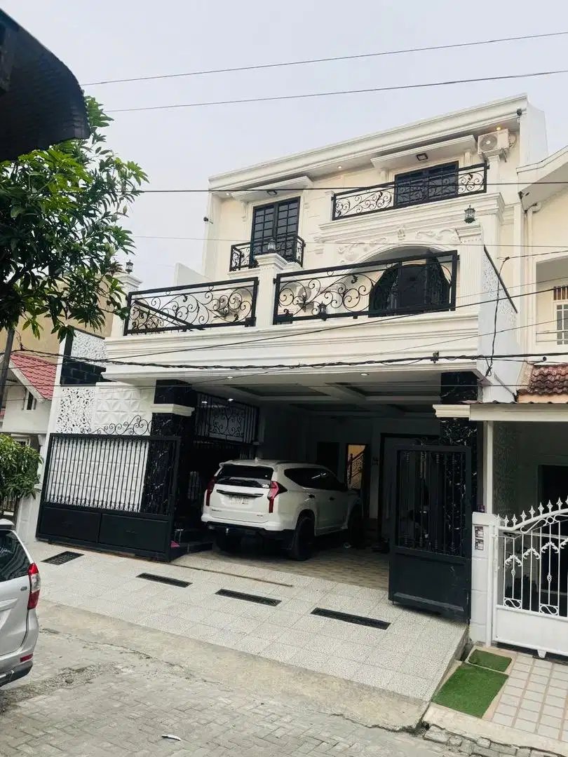RUMAH MEWAH INCLUDE KOLAM RENANG TASBIH 2