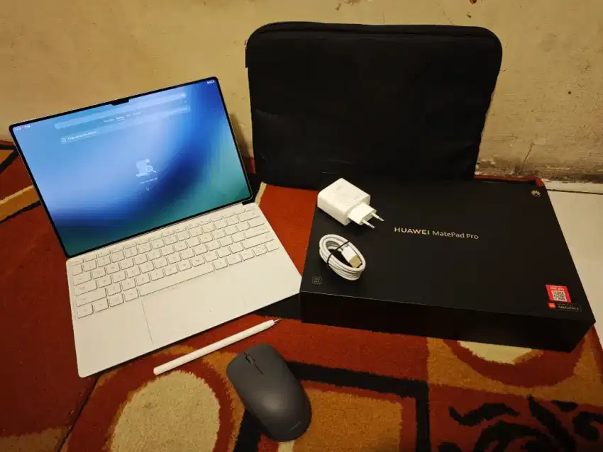 huawei matepad 13.2 512GB include keyboard, pen, mouse