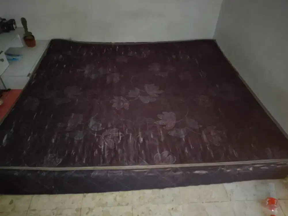 Dijual kasur masih bisa dipakai...