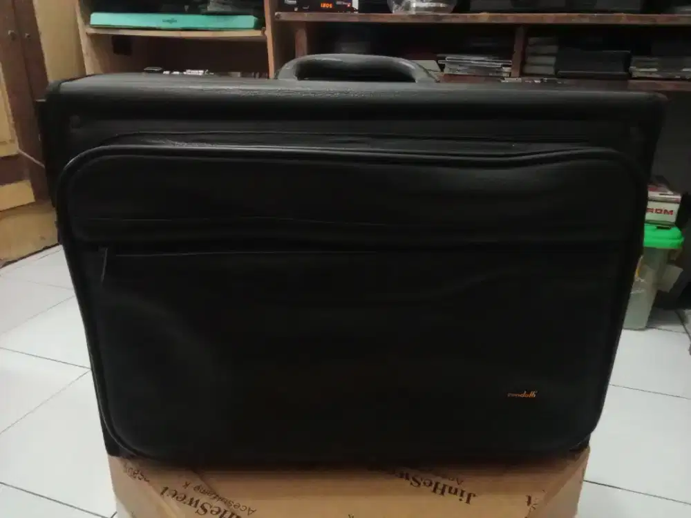 Antik tas koper condotti era 80'an