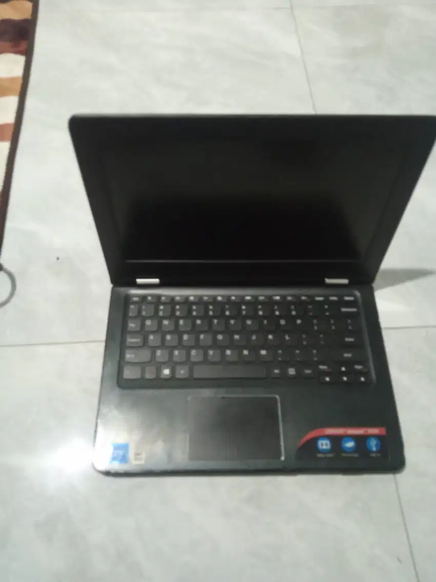 Laptop lenovo 300S