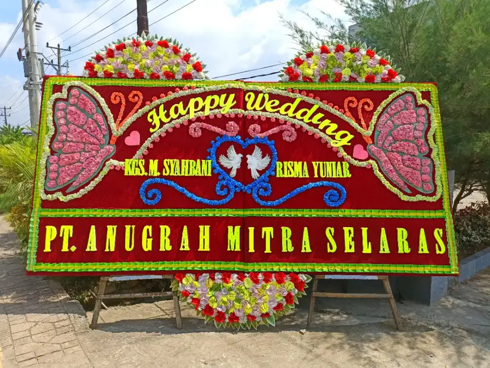 BUNGA PAPAN KARANGAN BUNGA UCAPAN TIGA TITIK MAHKOTA BUNGA
