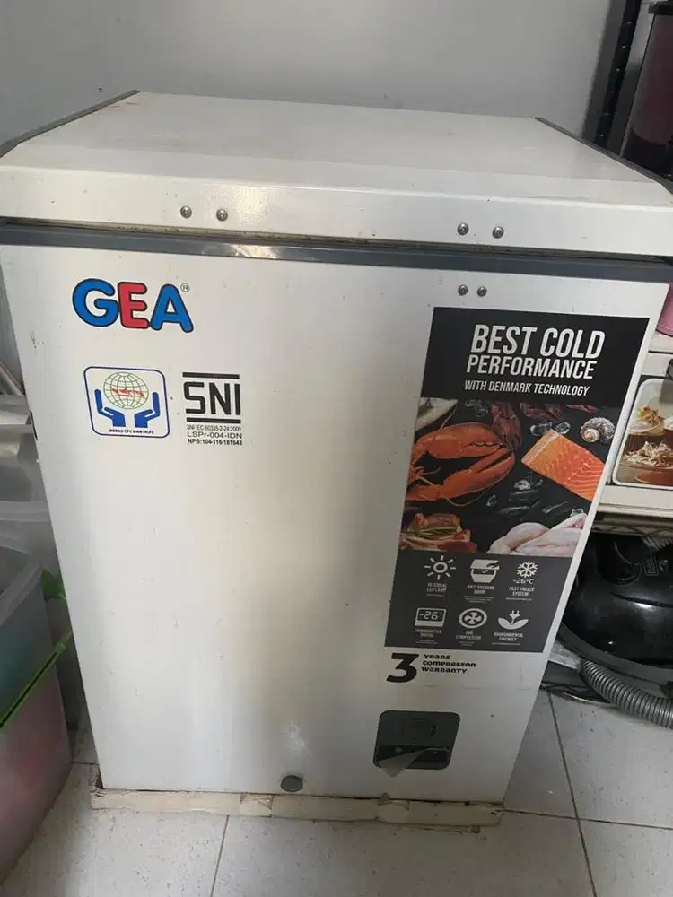 Dijualn Frezeer Gea 100 L mulus