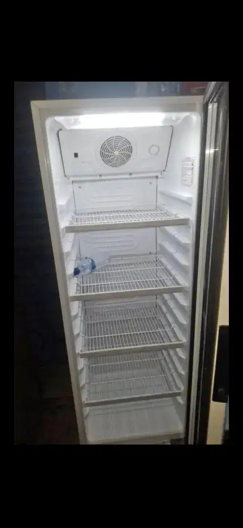 Jual bu showcase kulkas pendingin minuman ukuran 5 rak merk POLYTRON