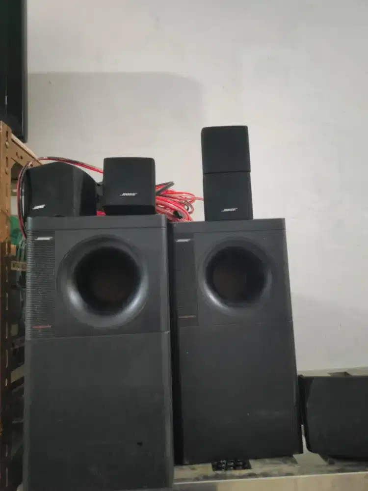 BOSE SPEAKER ,BASS ,SATELLITE,DLL