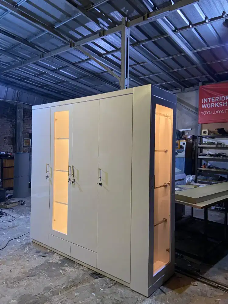 Lemari minimalis elegan