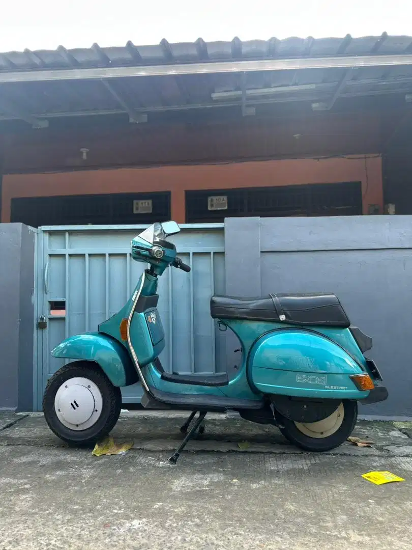 VESPA EXCEL 1995 PAJAK HIDUP