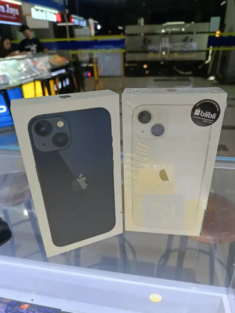 iPhone 13 new BNIB starlight putih midnight garansi resmi ibox Blibli