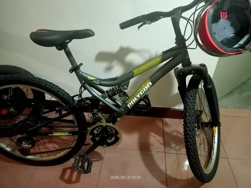 Sepeda polygon broadway 24