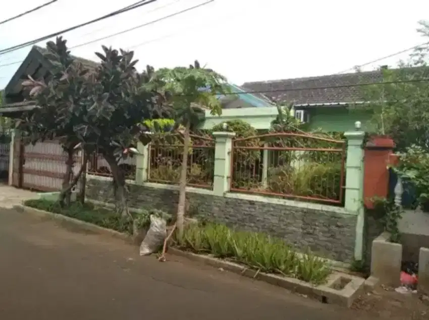 Rumah Nyaman Tanah 300 M² di Pulo Gebang Permai