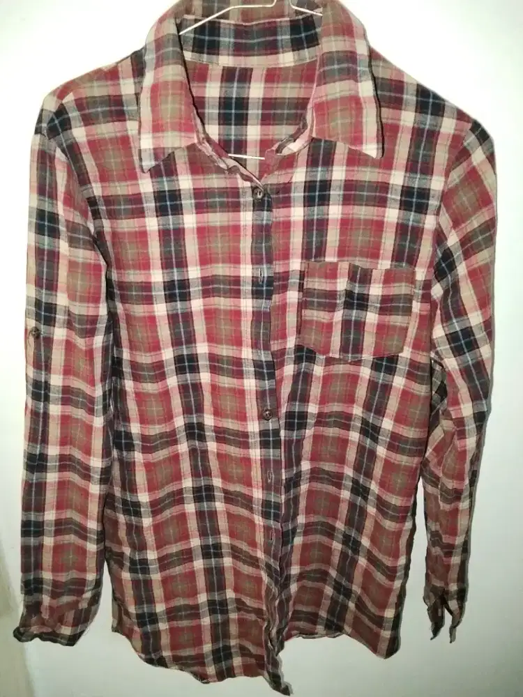 Kemeja flanel wanita