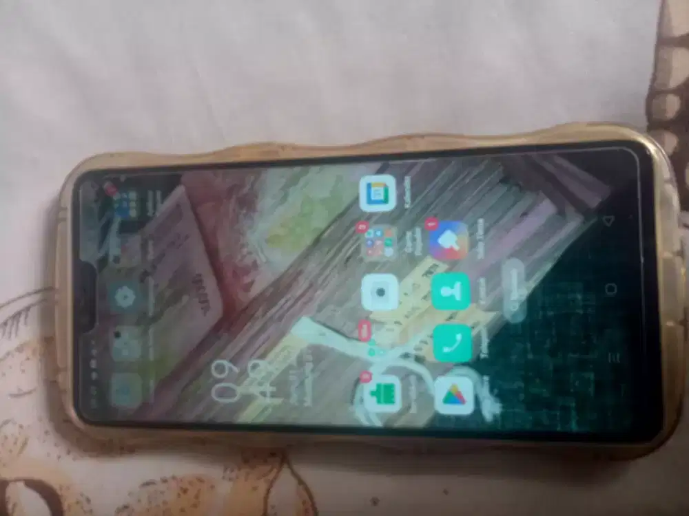 Oppo f7 seri lama RAM 4 internal 64 siap pakai minus pemakaian