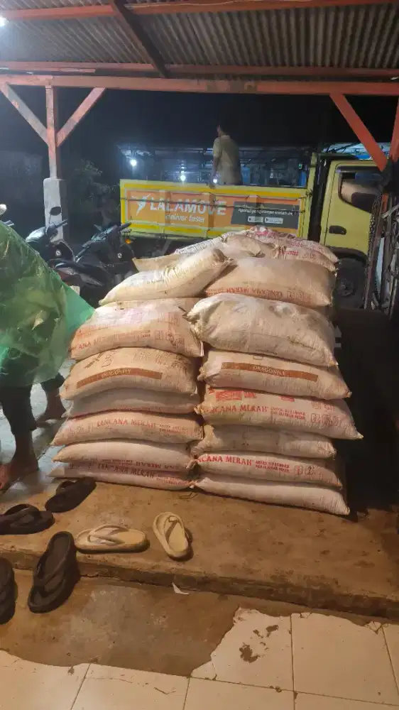 Mencari tenaga kuli yang kuat n ada tenaga untuk produksi pakan ternak