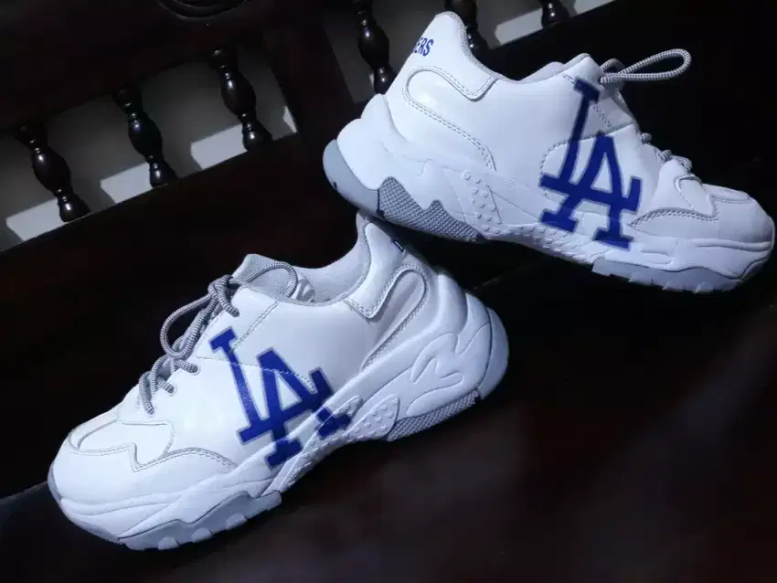 Sepatu MLB_AL_DODGERS size 42 made in Vietnam