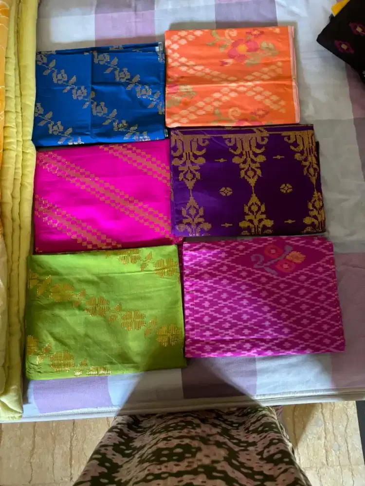 Sarung asli Donggala dan Palembang