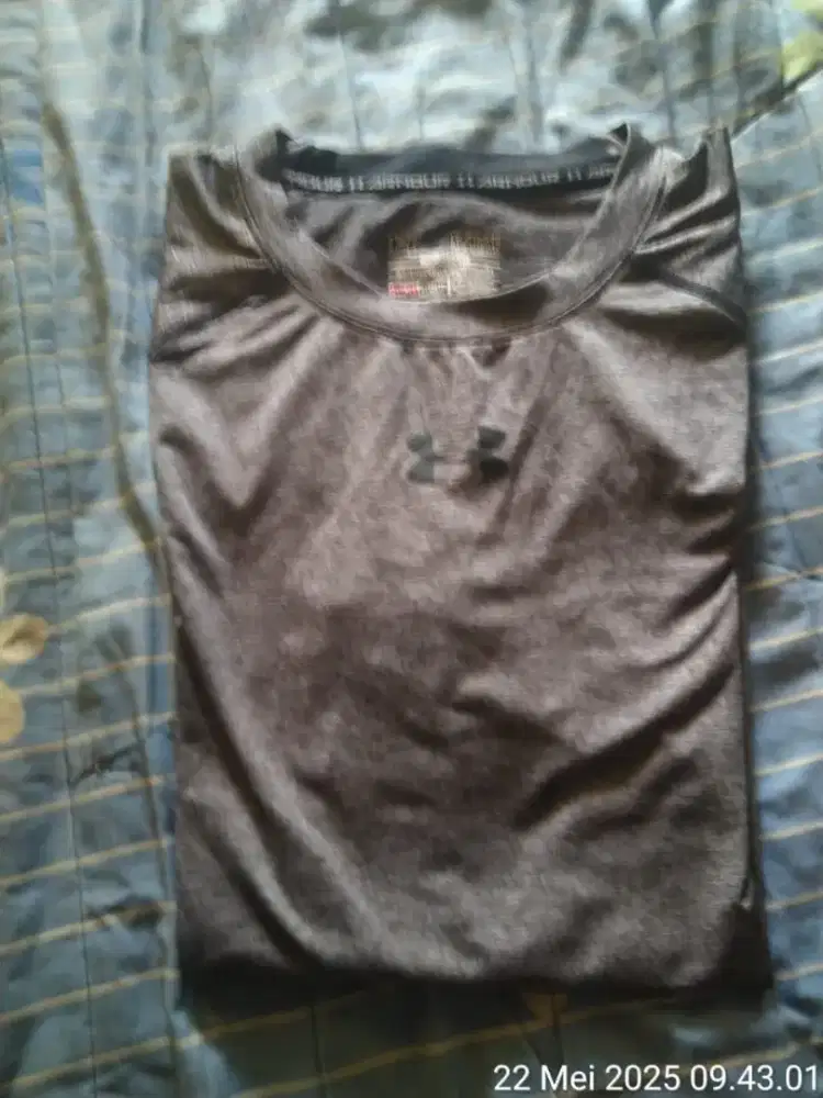 Kaos Long sleeve Under Armour dry fit