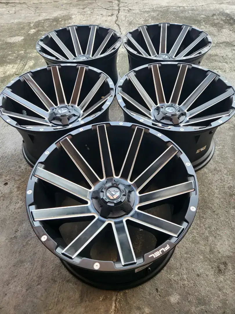Velg Fuel Contra 22 lebar 12 pcd Rubicon Original
