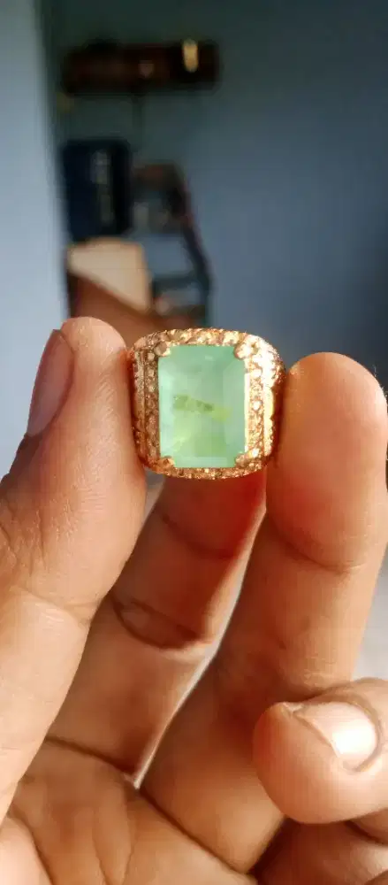 Batu cincin Zamrud