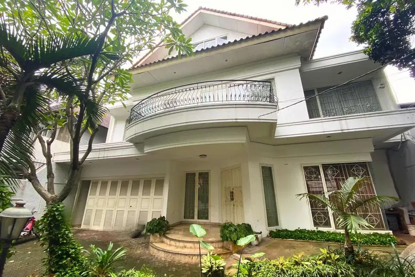 Disewakan Rumah Hunian Lokasi Tenang Area Tirtayasa, Kebayoran Baru